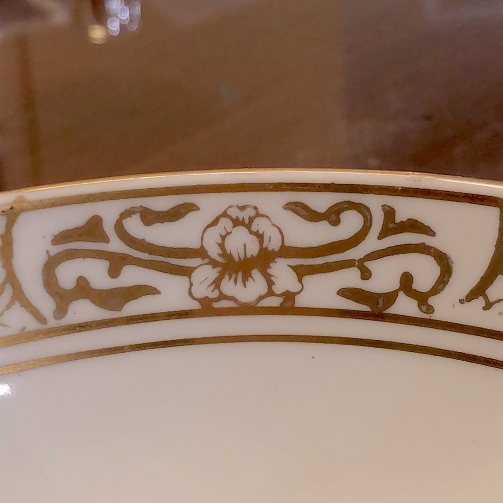 Japanese Gold Imari Hand-painted Porcelain Bowl - Picture 8 of 10